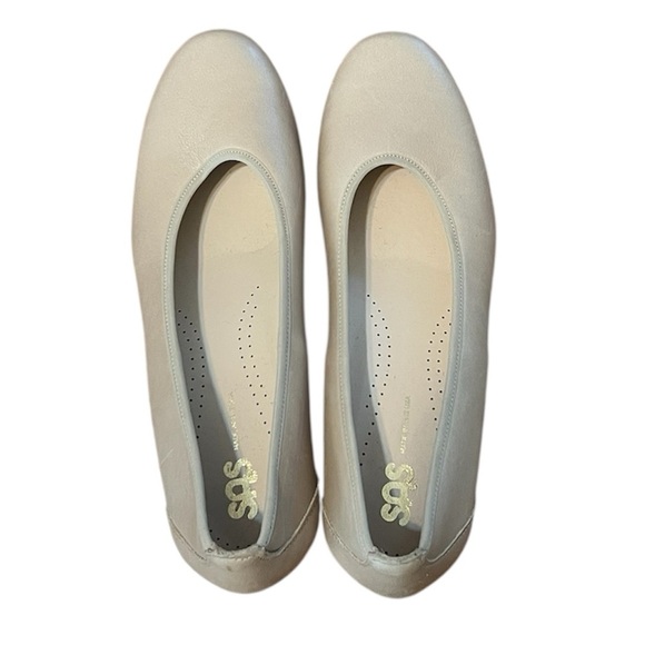 SAS Milano Leather Cream Round Toe Slip-On Pump Block Heel Shoe Sz 9 - Picture 4 of 6